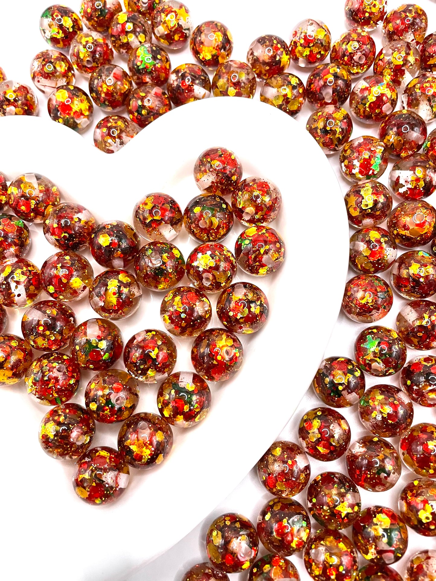 diy beaded bearable acrylic beads with the festival Christmas elements inside -green and red color ,random mix 16mm