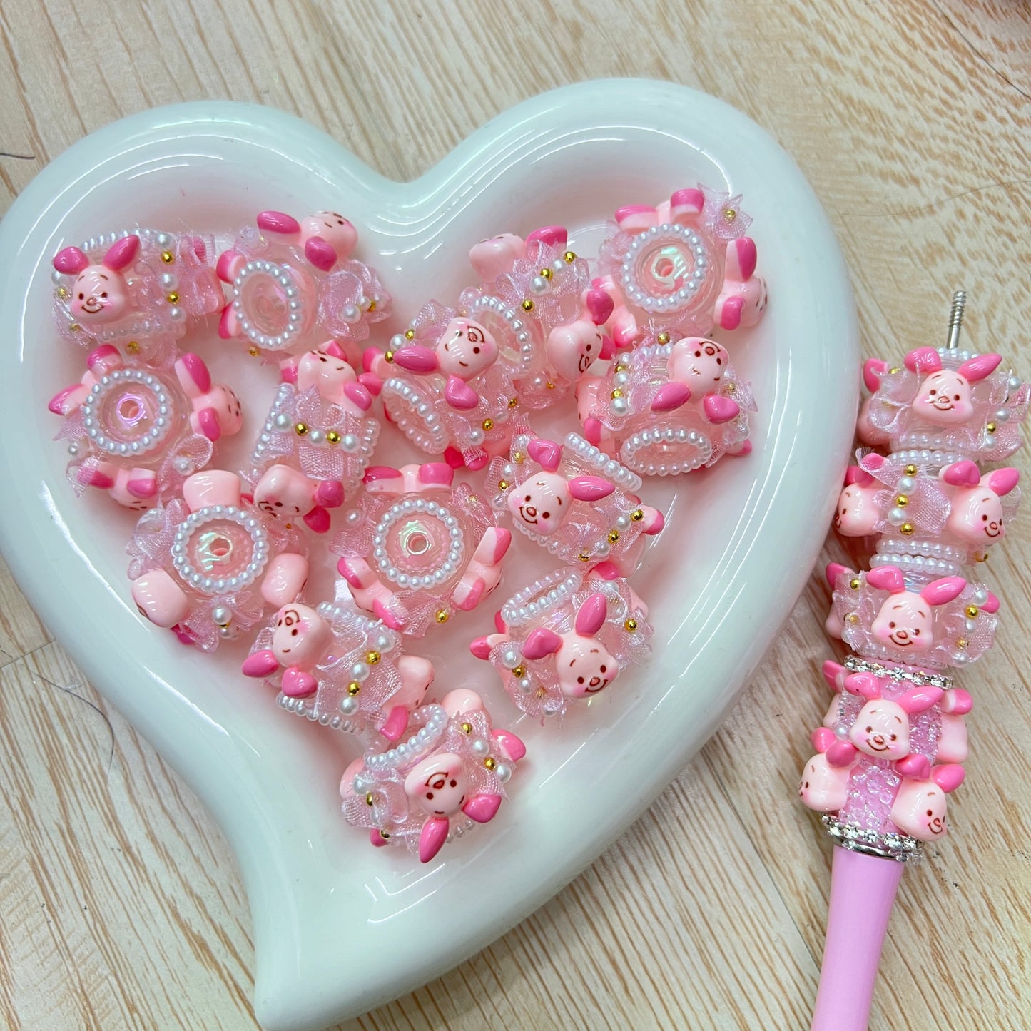 fancy bead acrylic base bead ornaments with lacy textile character beads cartoon bead friends bead figure