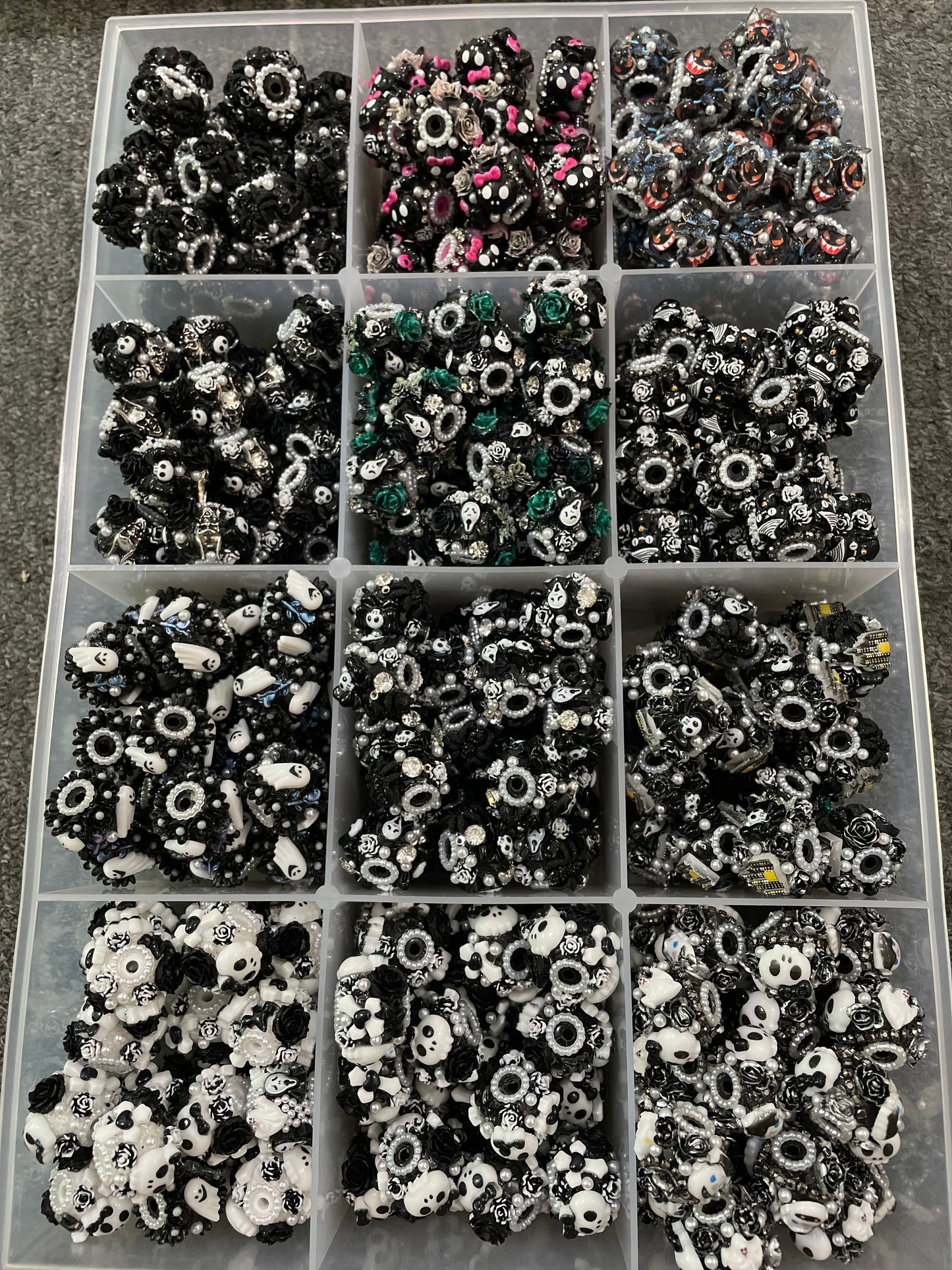 acrylic base bead halloween fancy bead ornaments with skull ghost pumpkin ,random mix color