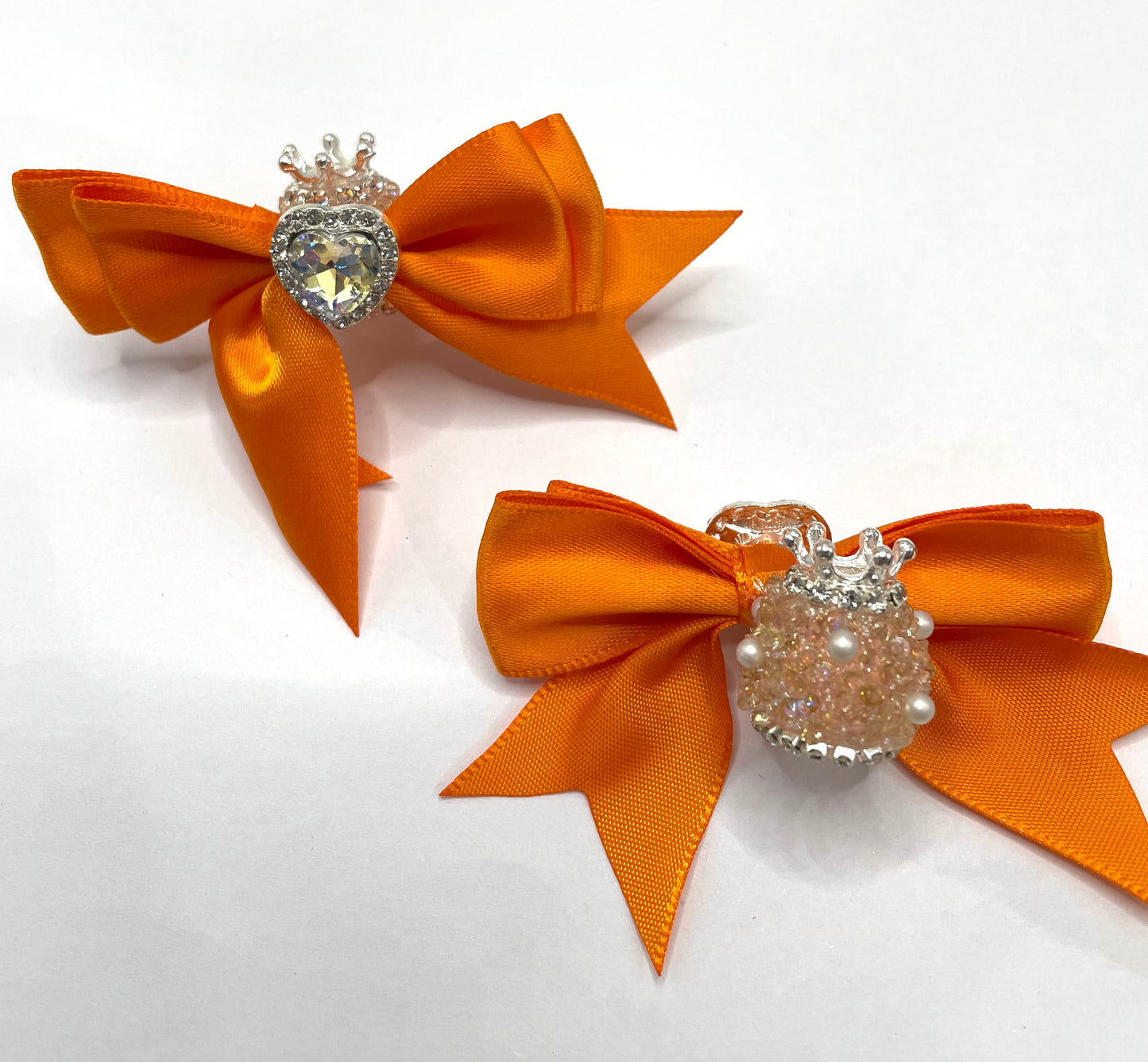 textile fabrica bow with crown bead fancy bead craft with crown ornament with bow satin ribbon knot,ornament with pearl and sugar stone, delicate handcraft ,randon mix color