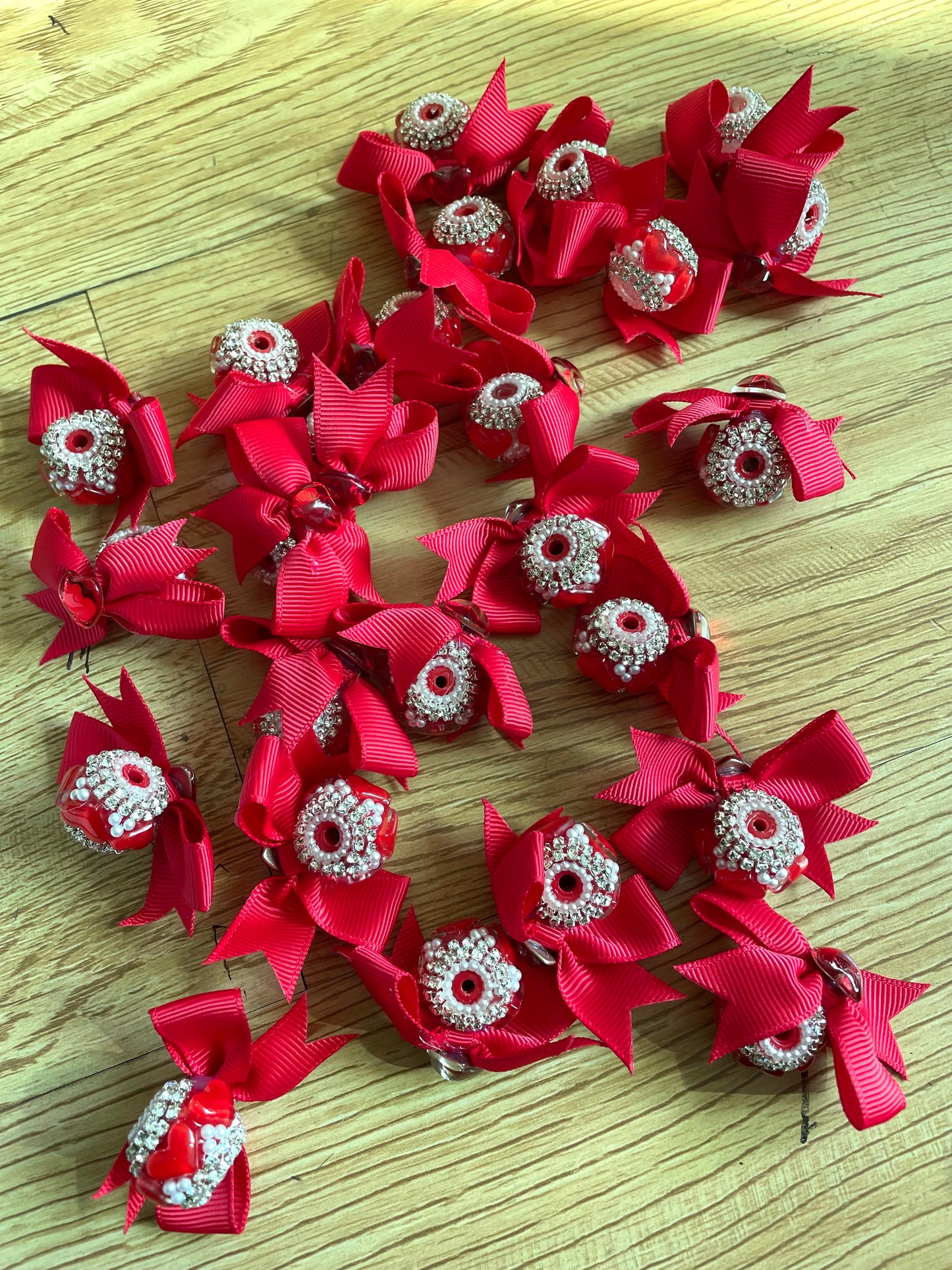 Beaded beadable Textile bead heart bow bead textile fabrica bow with lacy and crown bead fancy bead craft with crown ornament with bow satin ribbon knot,ornament with pearl and sugar stone, delicate handcraft ,randon mix color