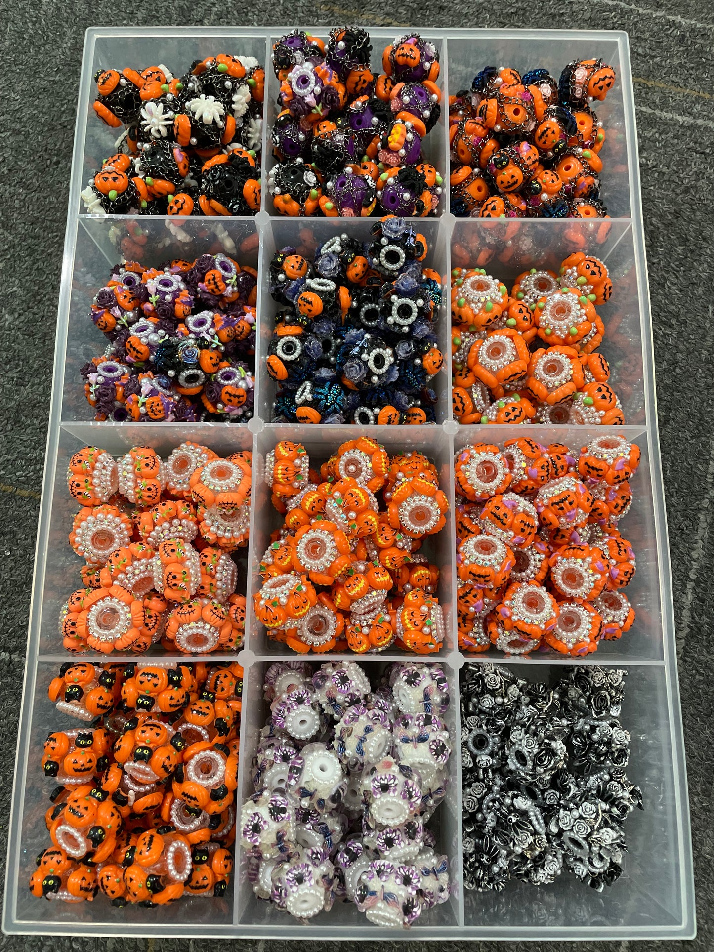 acrylic base bead halloween fancy bead ornaments with skull ghost pumpkin ,random mix color