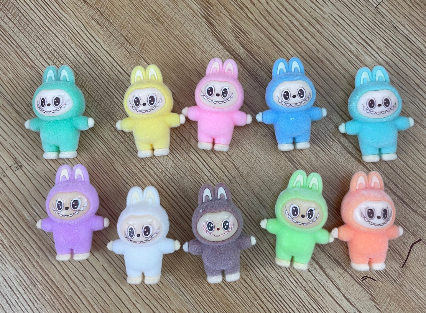Stand with bared teeth Little rabbit plush toy LABUBU, blind boxes, desktop decorations and small ornaments Toppers Random Mix