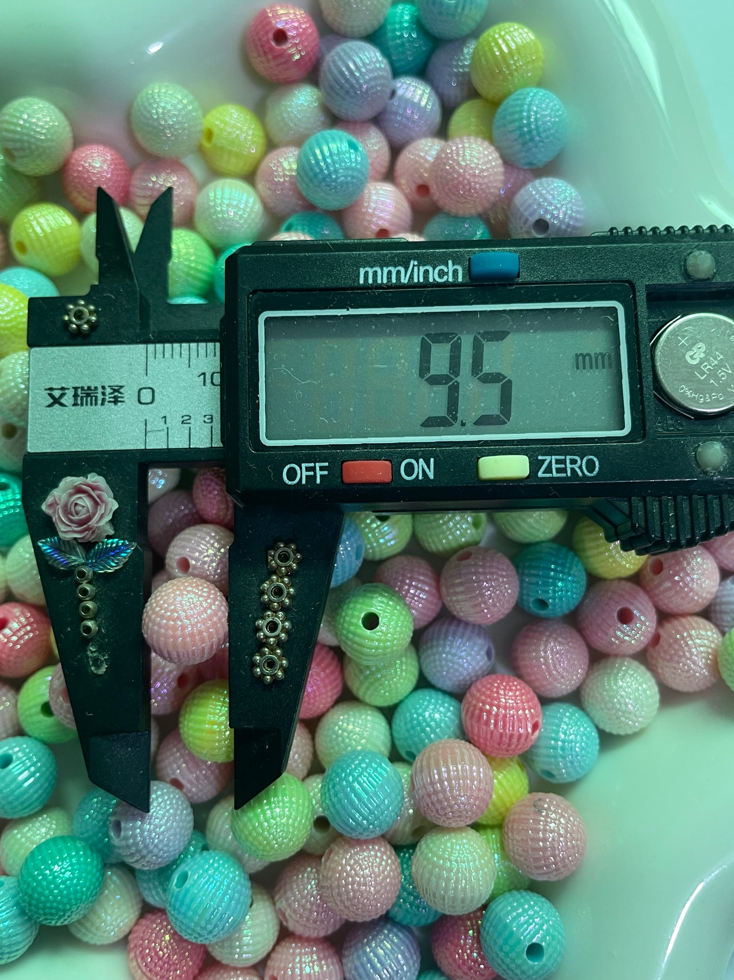 Acrylic beads Various styles and types of beads 7mm-10mm