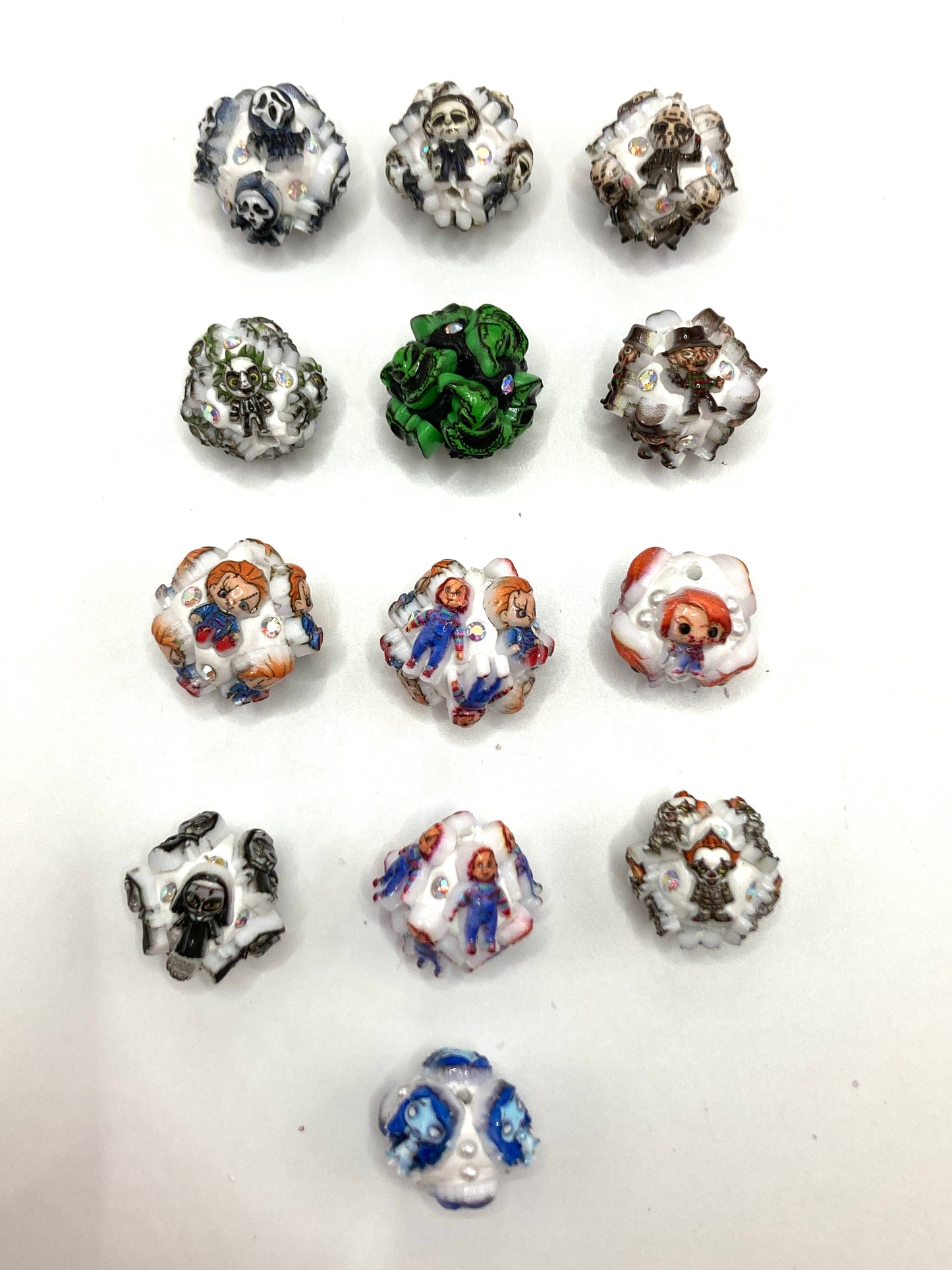 grinch Puppet beads Horror Terrible The protagonist of a horror movie Acrylic water droplet bead string jewelry Halloween Series Random Mix