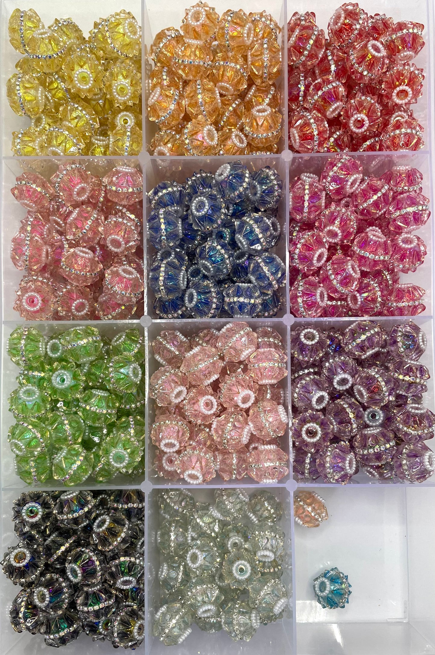 beaded beadable fancy beads Colored translucent heart acrylic beads Sheet material and pearl gasket Random Mix