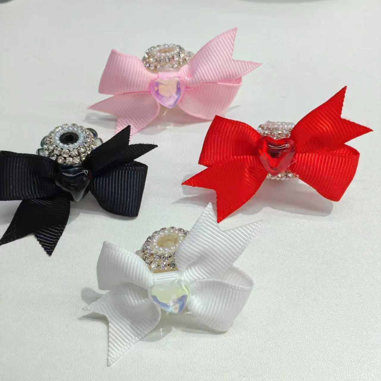 Bow with heart