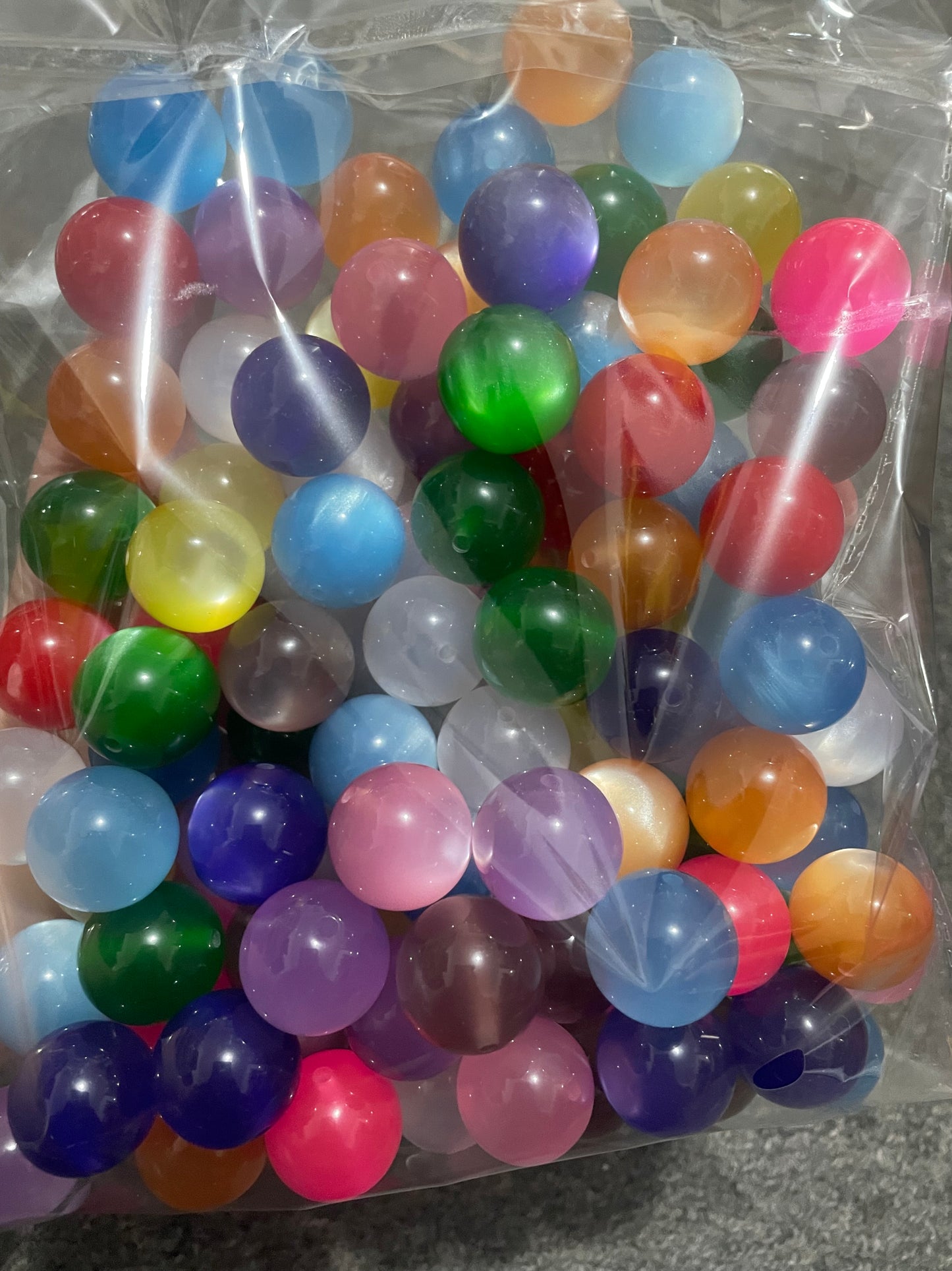 20mm shiny glossy galaxy cat eye acrylic beads ,colored,random mix