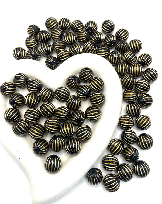 Acrylic pumpkin bead with gold or silo r line colored random mix 16mm