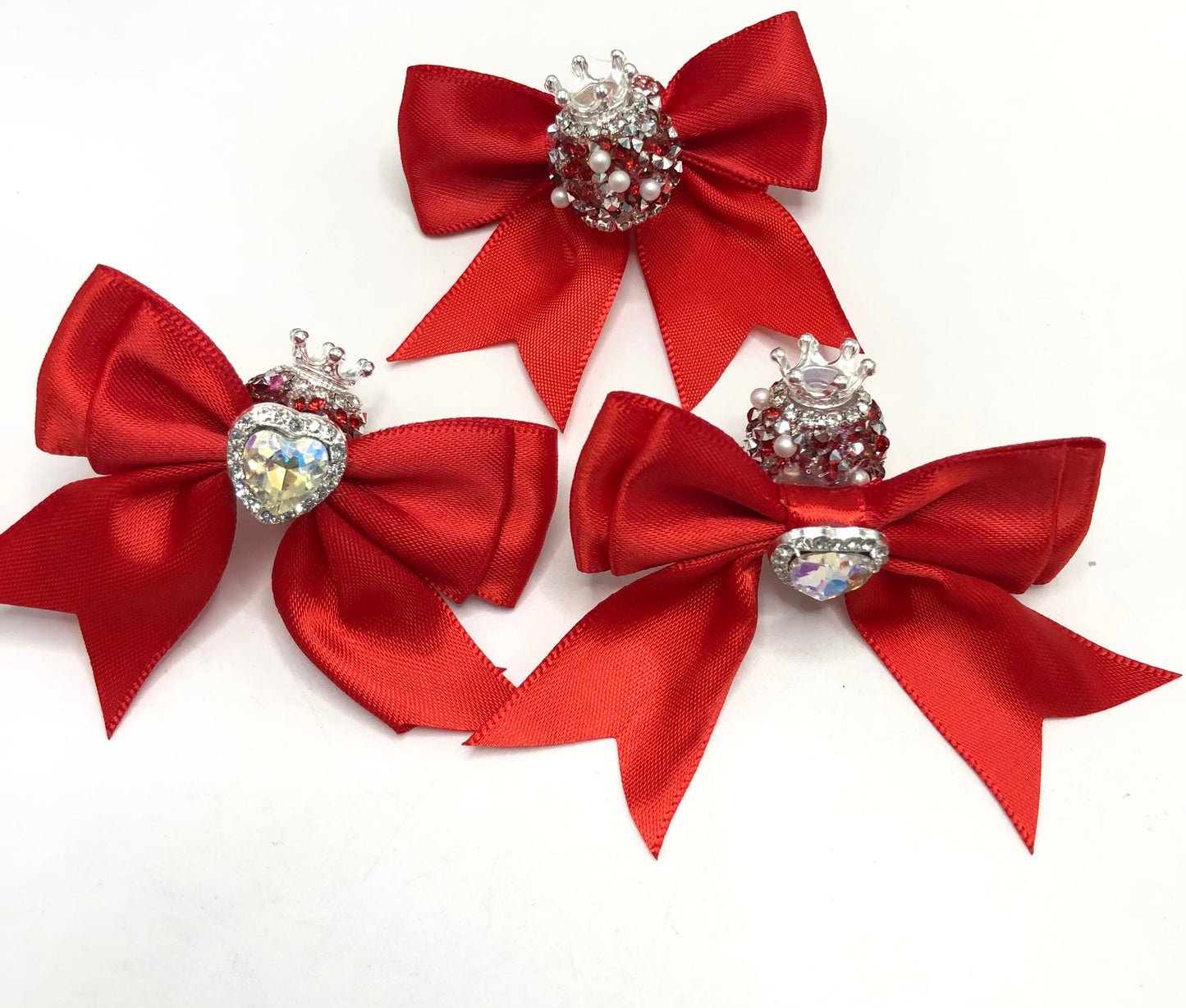 textile fabrica bow with crown bead fancy bead craft with crown ornament with bow satin ribbon knot,ornament with pearl and sugar stone, delicate handcraft ,randon mix color