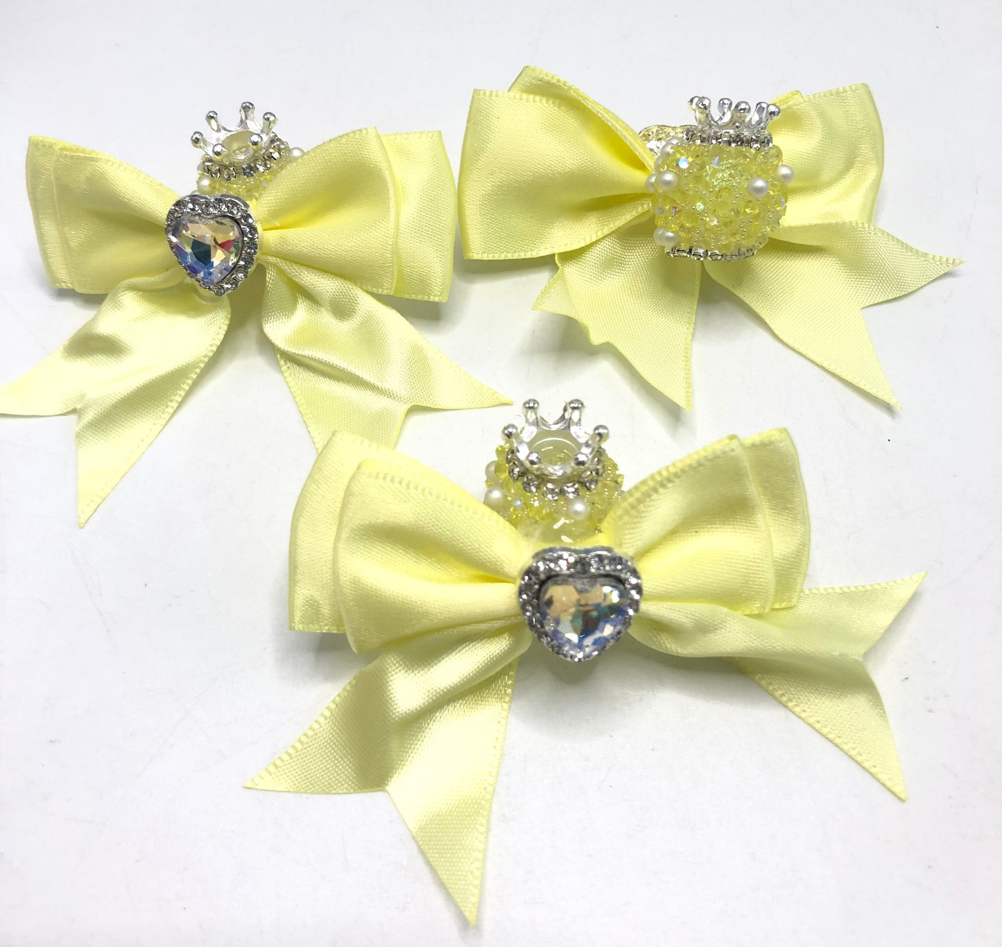 textile fabrica bow with crown bead fancy bead craft with crown ornament with bow satin ribbon knot,ornament with pearl and sugar stone, delicate handcraft ,randon mix color
