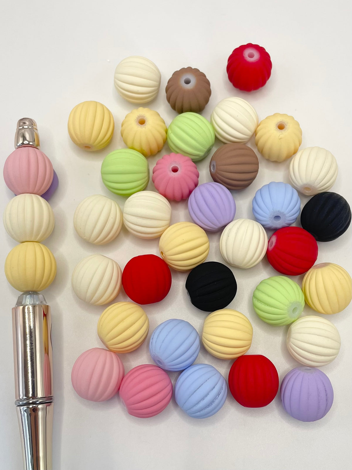 matt Frosted Pumpkin Colored Acrylic Beads,Random Mix,16mm