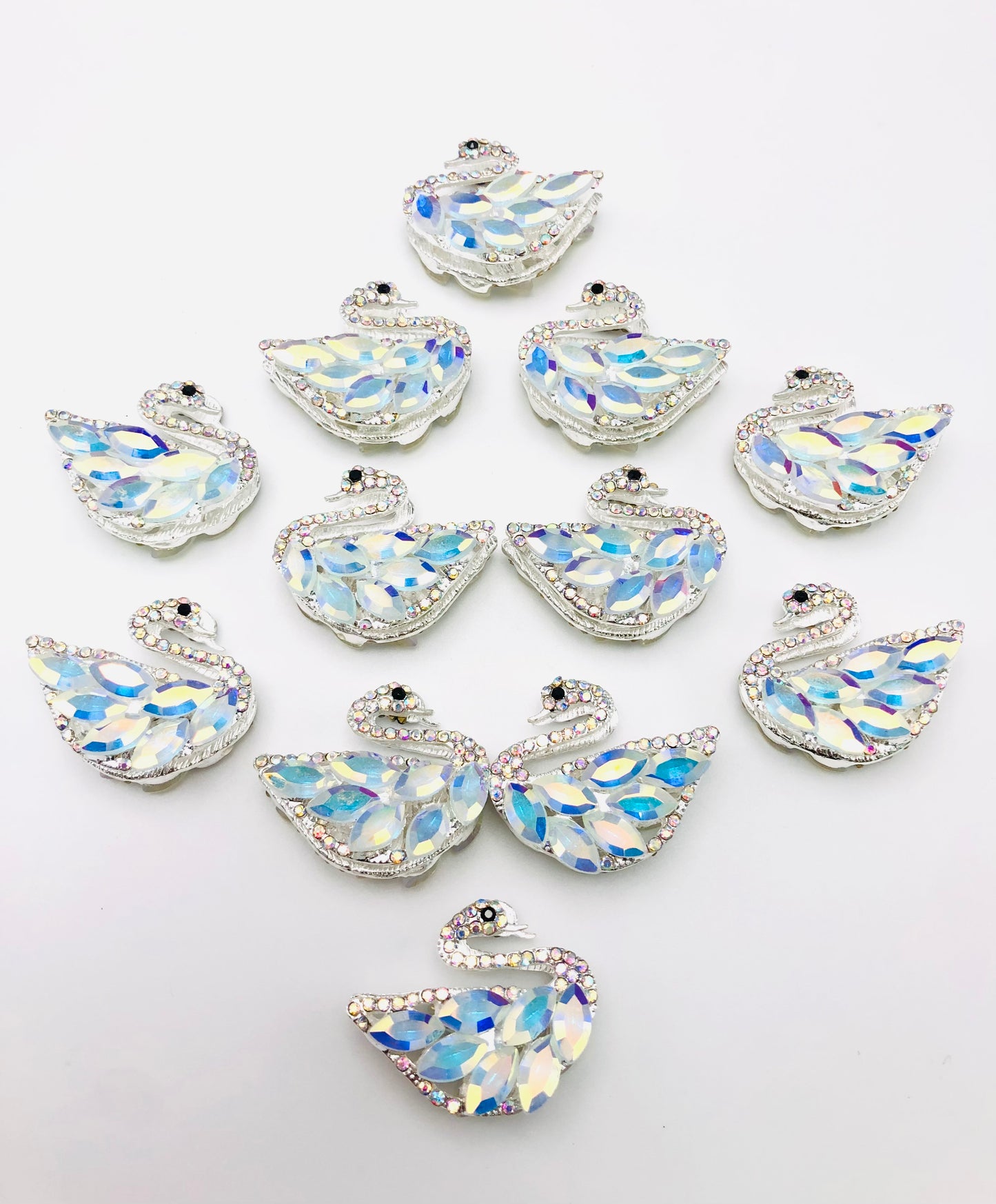 Fancy Metal Swan Swan with gemstone and metal base combination 35mm Random Mix