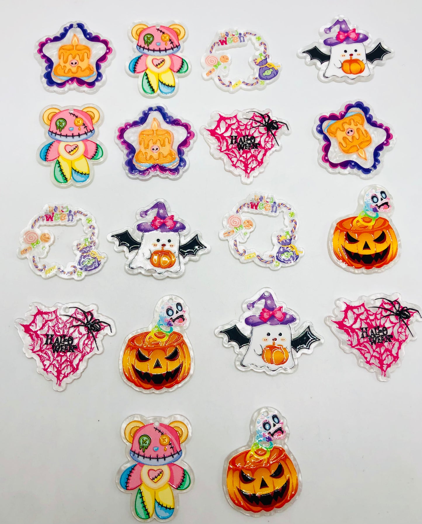 Halloween series Akli Halloween cartoon punching Pendant charm Random Mix (with hole)