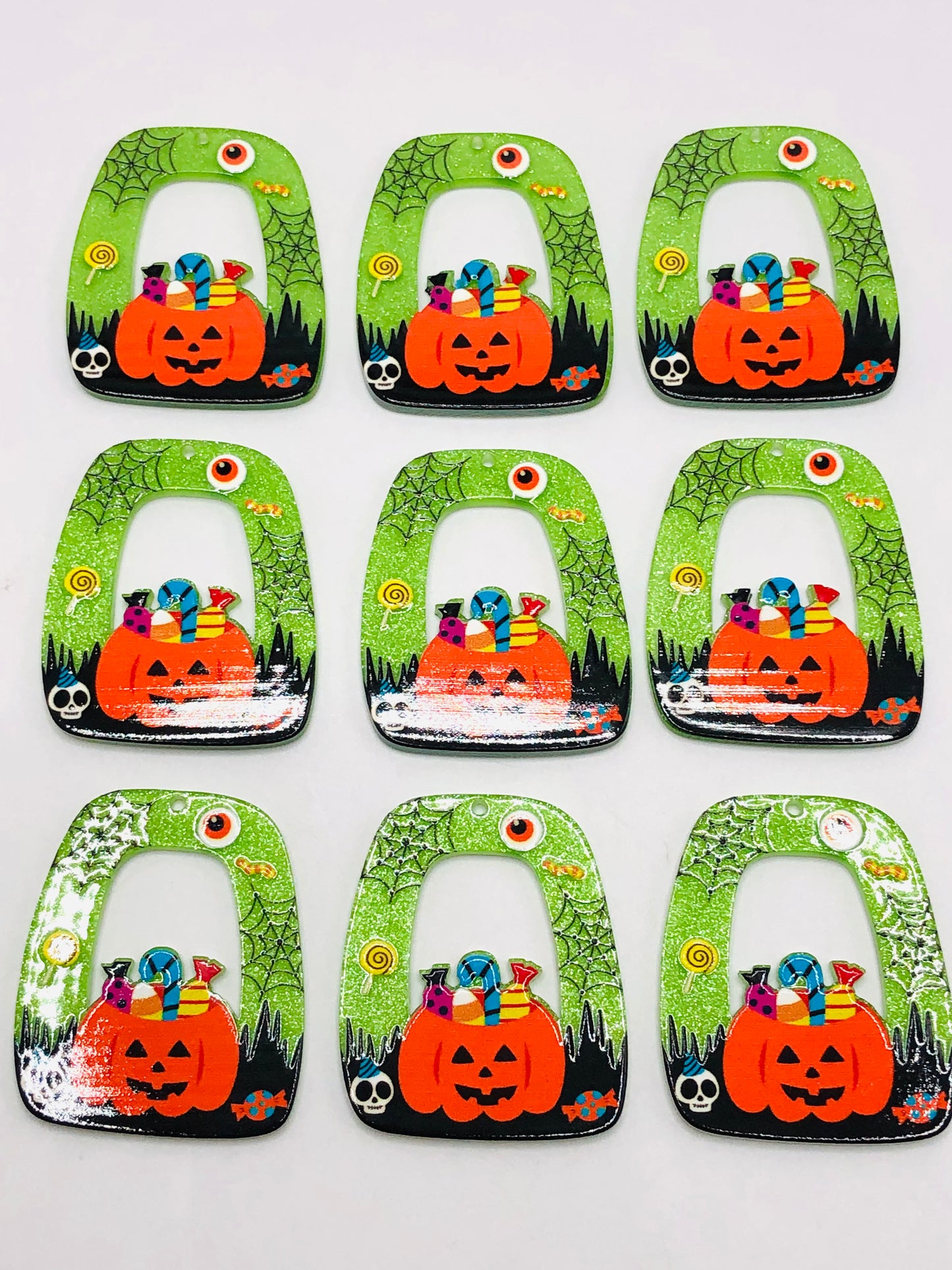 Halloween series Akli Halloween cartoon punching Pendant charm Random Mix (with hole)