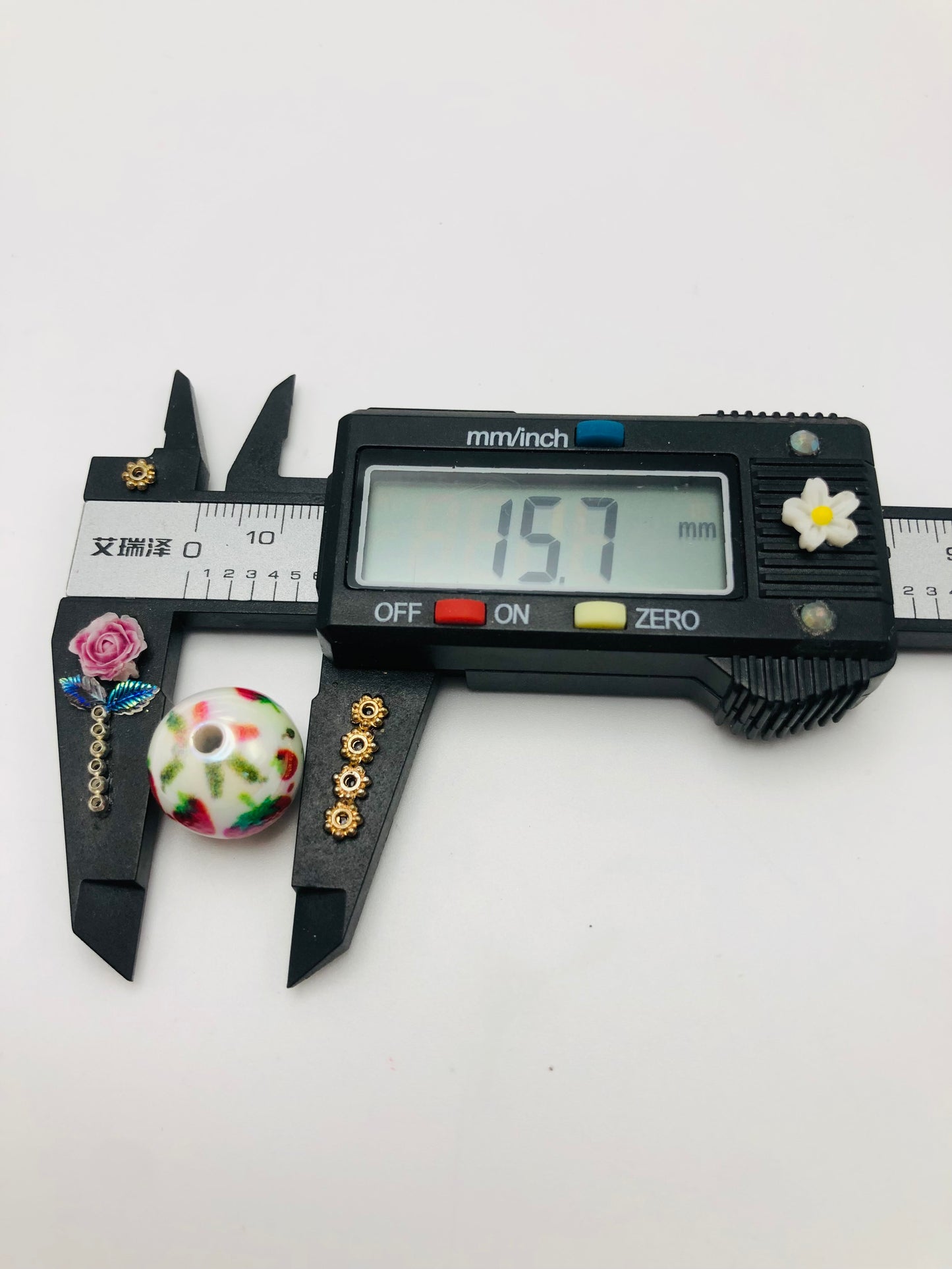 Acrylic bead Strawberry beads Multicolored strawberry 16mm