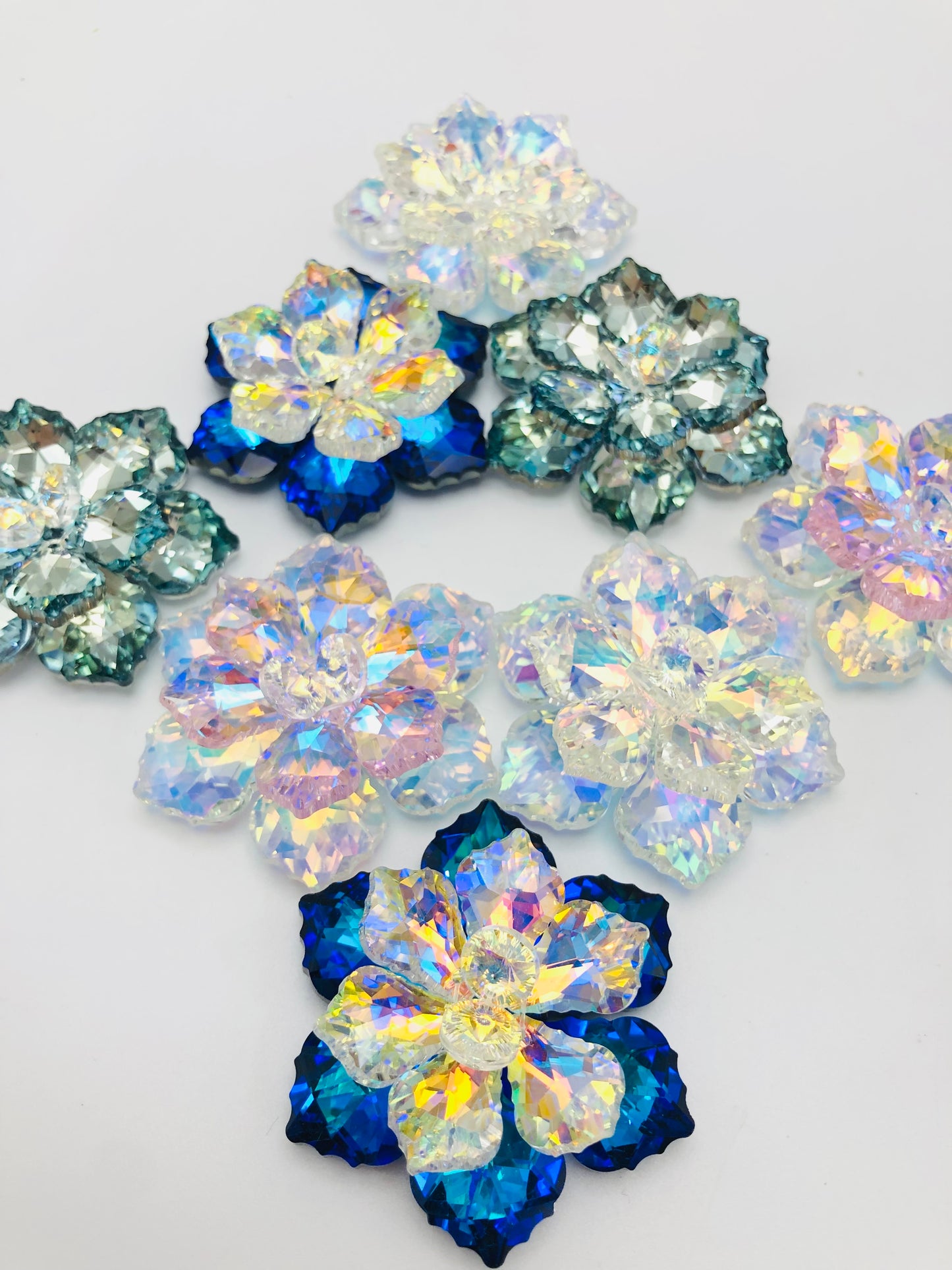 Crystal Woven crystal flower Crystal flower with pointed edge and round edge Random Mix 46mm 48mm