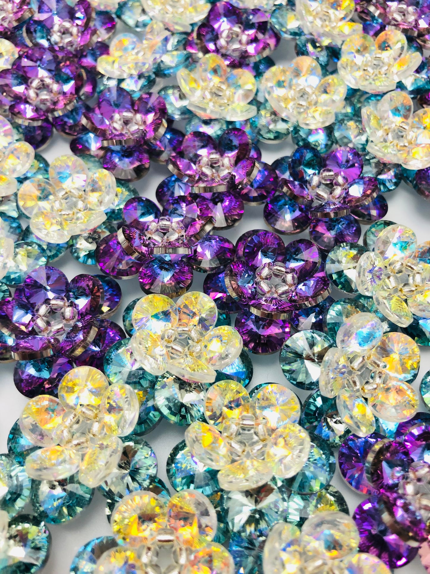 Crystal Woven crystal flower Crystal flower with pointed edge and round edge Random Mix 27mm 25mm