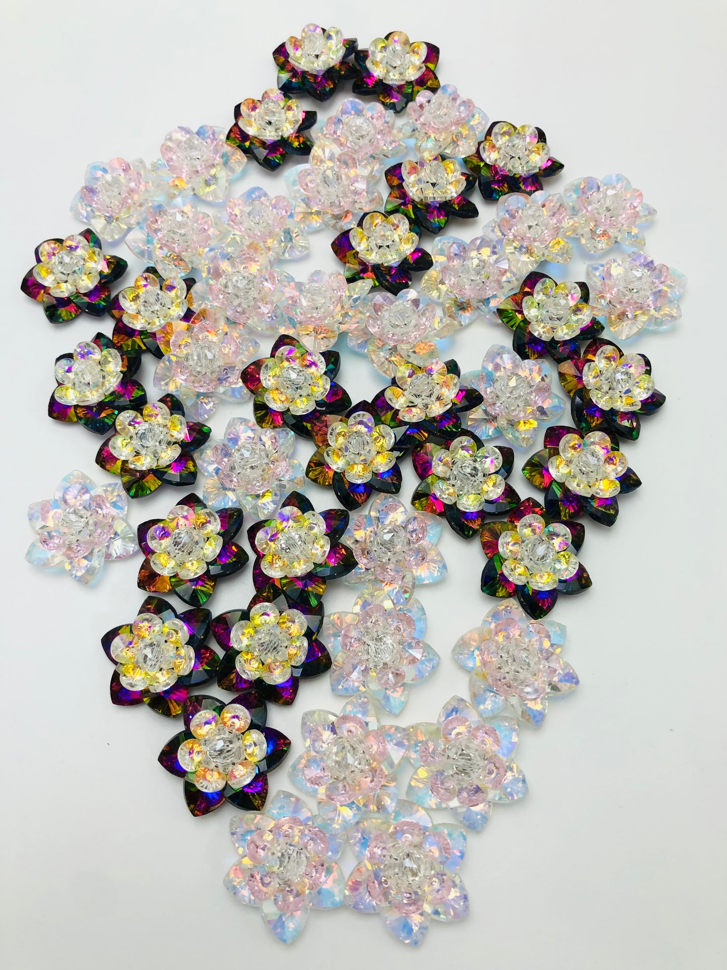 Crystal Woven crystal flower Crystal flower with pointed edge and round edge Random Mix 27mm 25mm