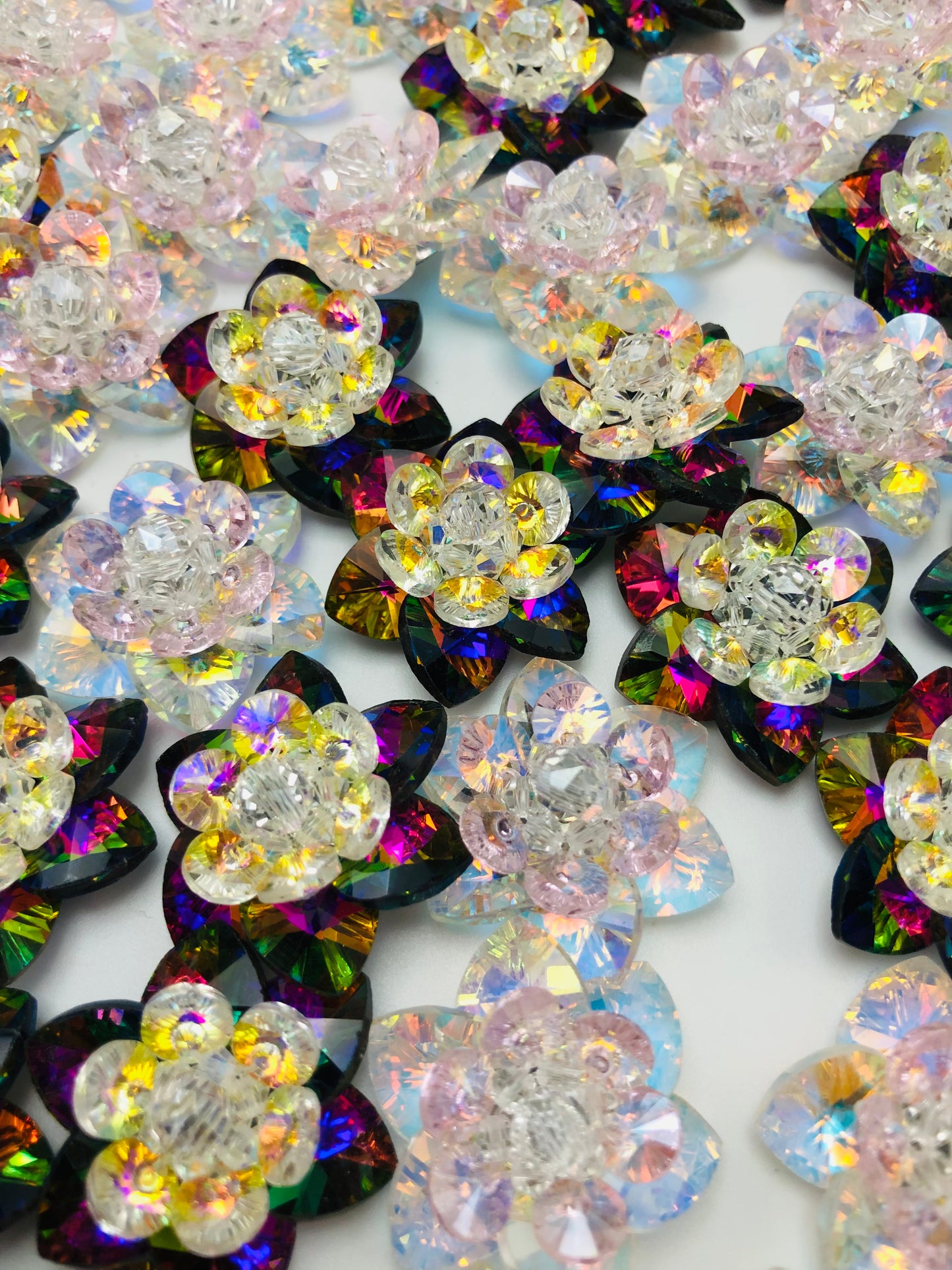 Crystal Woven crystal flower Crystal flower with pointed edge and round edge Random Mix 27mm 25mm