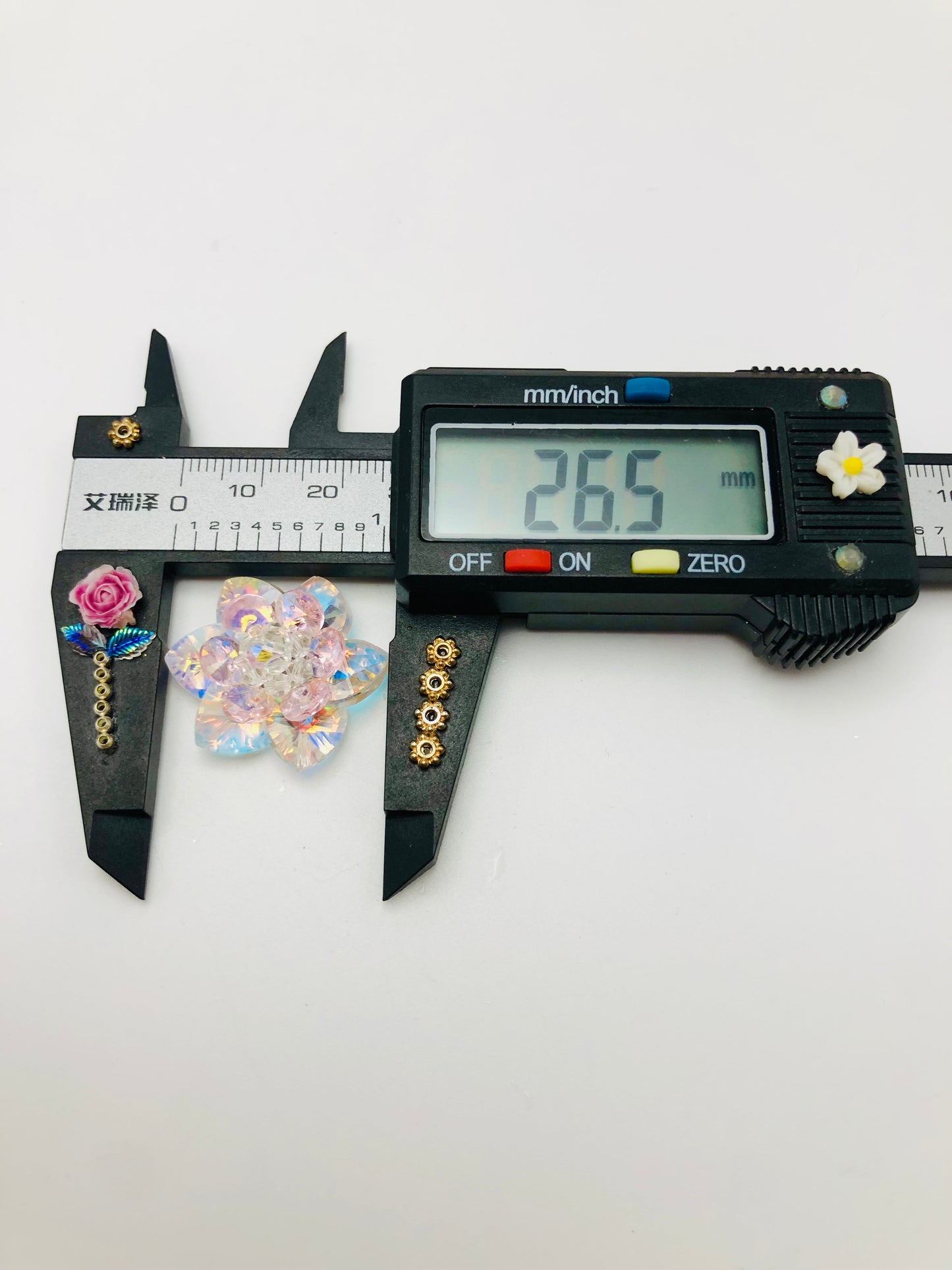 Crystal Woven crystal flower Crystal flower with pointed edge and round edge Random Mix 27mm 25mm