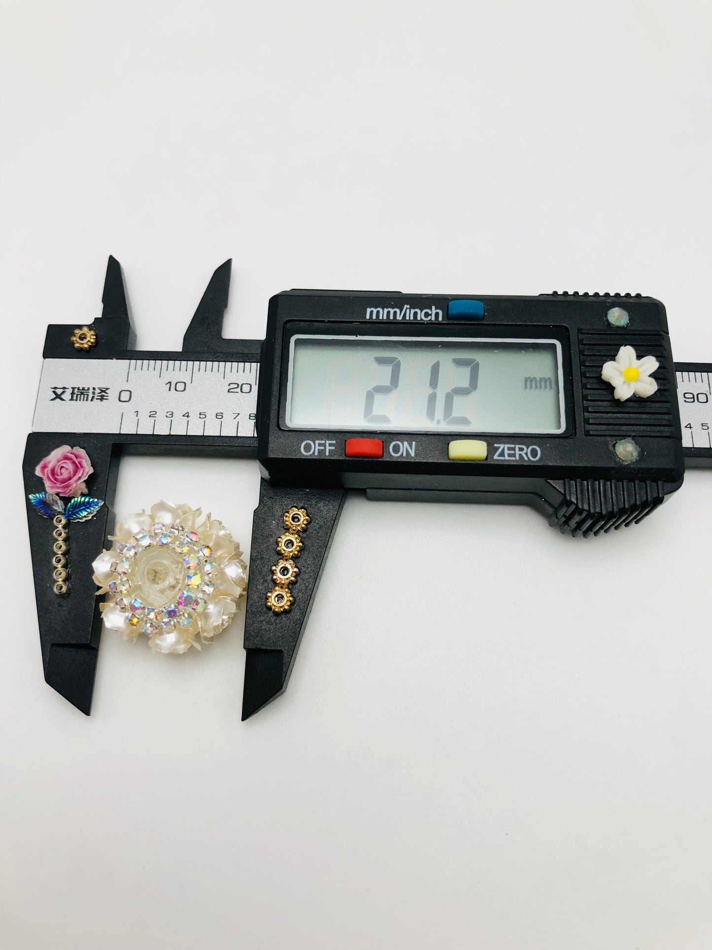 Fancy Flower bead Multi-colored rose beads Chain Random Mix 21mm