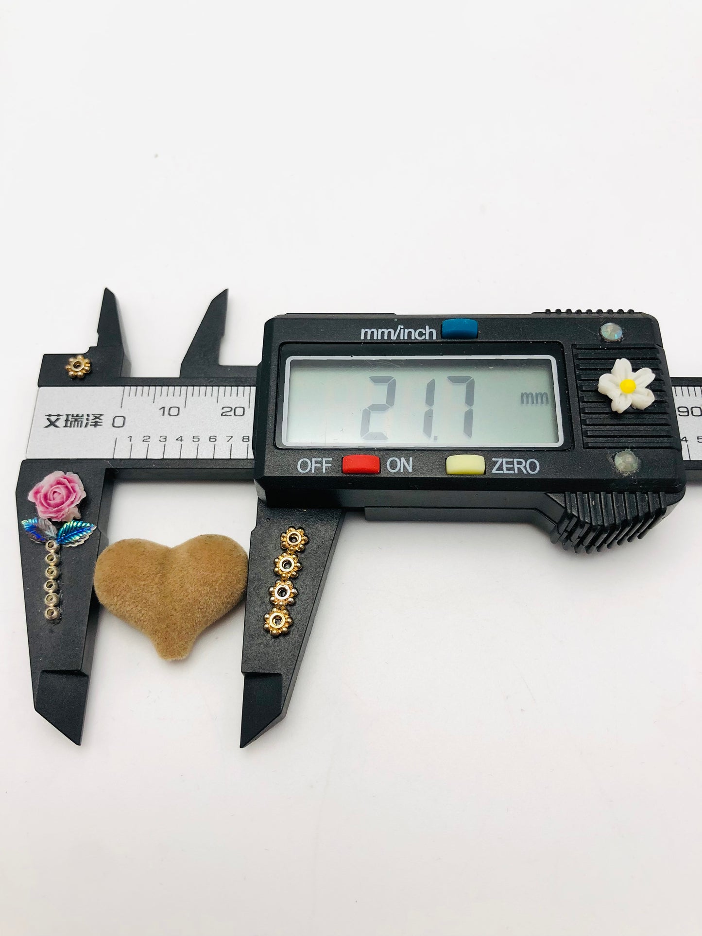 Christmas collection Fuzzy bead heart bead Random Mix 22mm