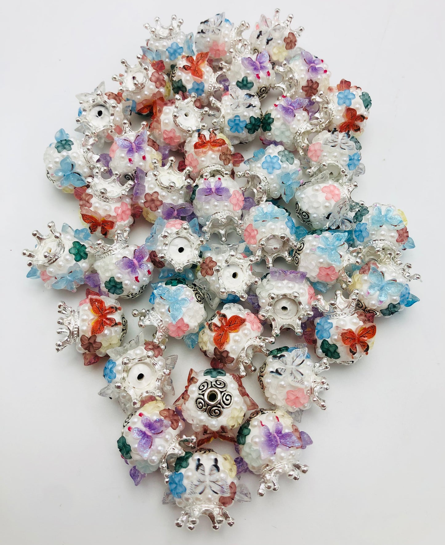Fancy Flower Butterfly crown bubble Pearl Random Mix 20mm