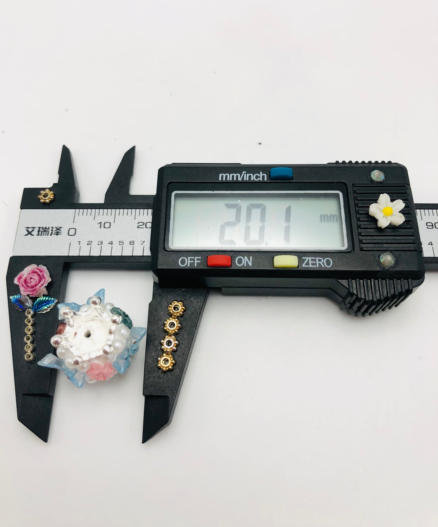 Fancy Flower Butterfly crown bubble Pearl Random Mix 20mm
