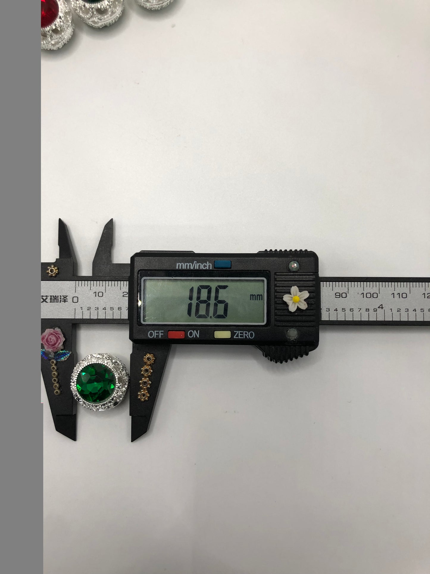 fancy metal alloy bead Round bead Round rhinestone Random Mix 18mm