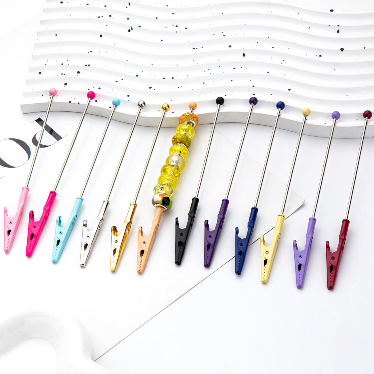 Beaded Clip for card holder metal Crocodile note holder with teeth Comments folder Card case Random Mix