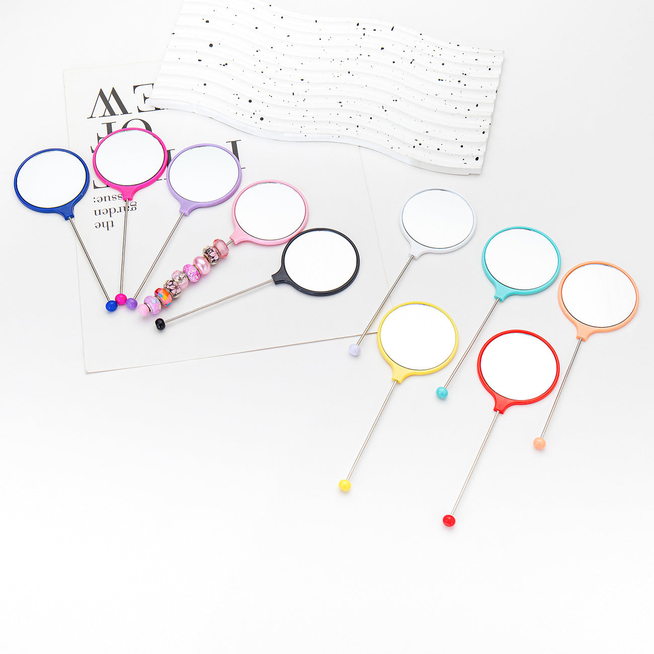 In hand Circular cosmetic mirror Carry around Cosmetic mirror Random Mix