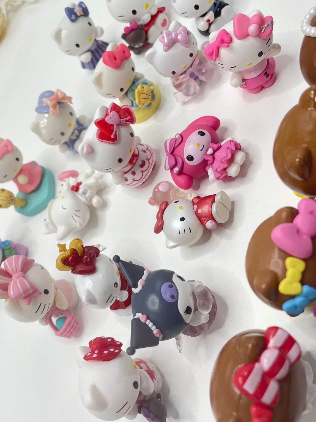 Pen topper character figure HK Sanri diy charm diy beads diy topper kt hello