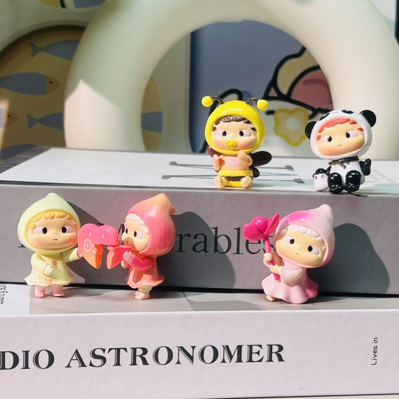 cute topper figure charter bee