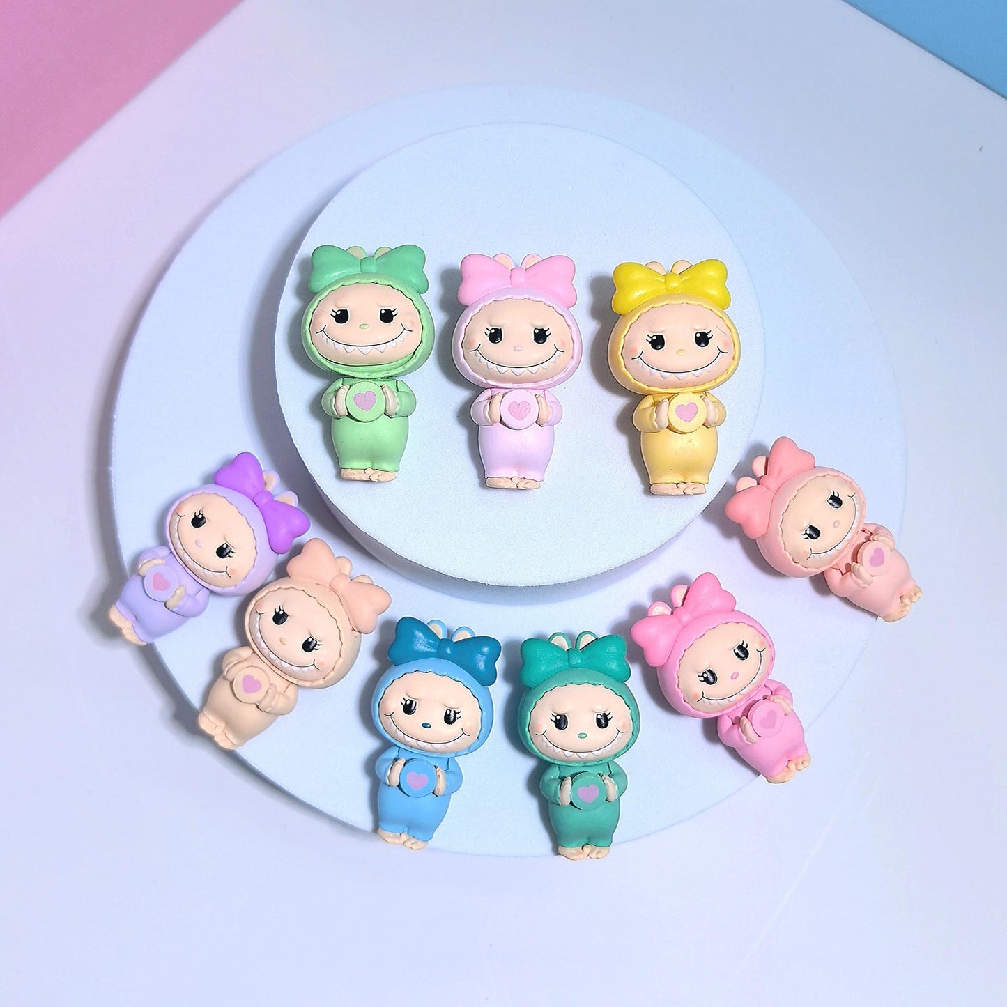 labubu Cute mini doll  Pen Toppers holding a heart at front