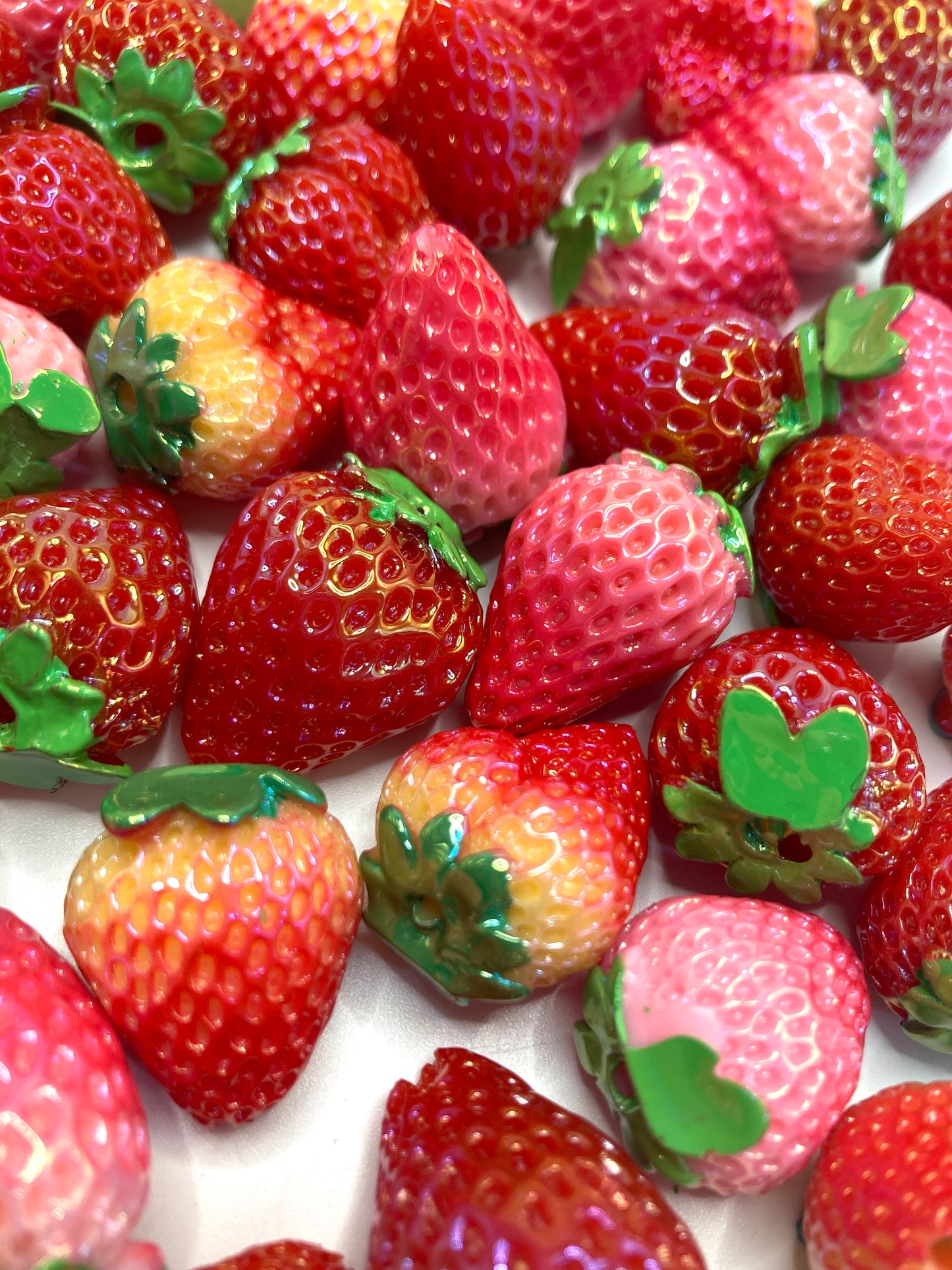 Acrylic beads Simulated strawberry DIY Beading 3D strawberry 20mm