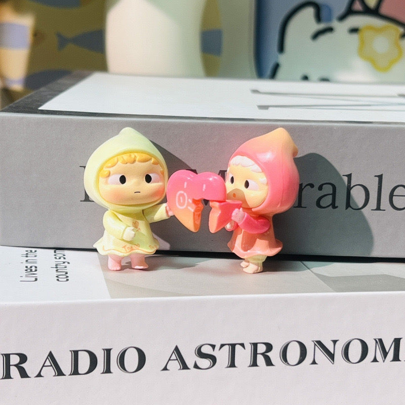 cute topper figure charter bee