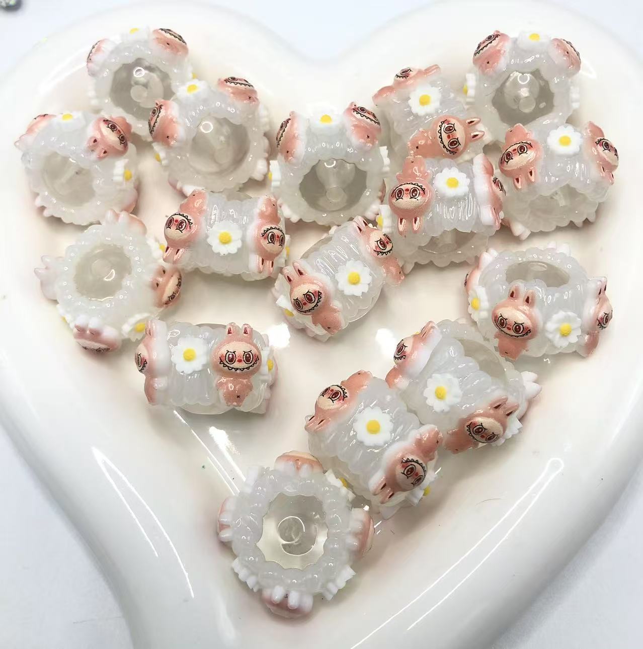 LABUBU labubu Cartoon Acrylic beads Dolls and Flowers  String beads Random Mix