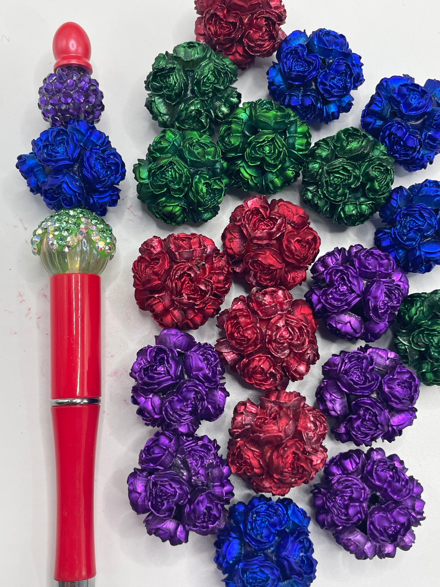 Christmas color scheme Heart flower Rose flower Clay flower beads Random Mix 20mm