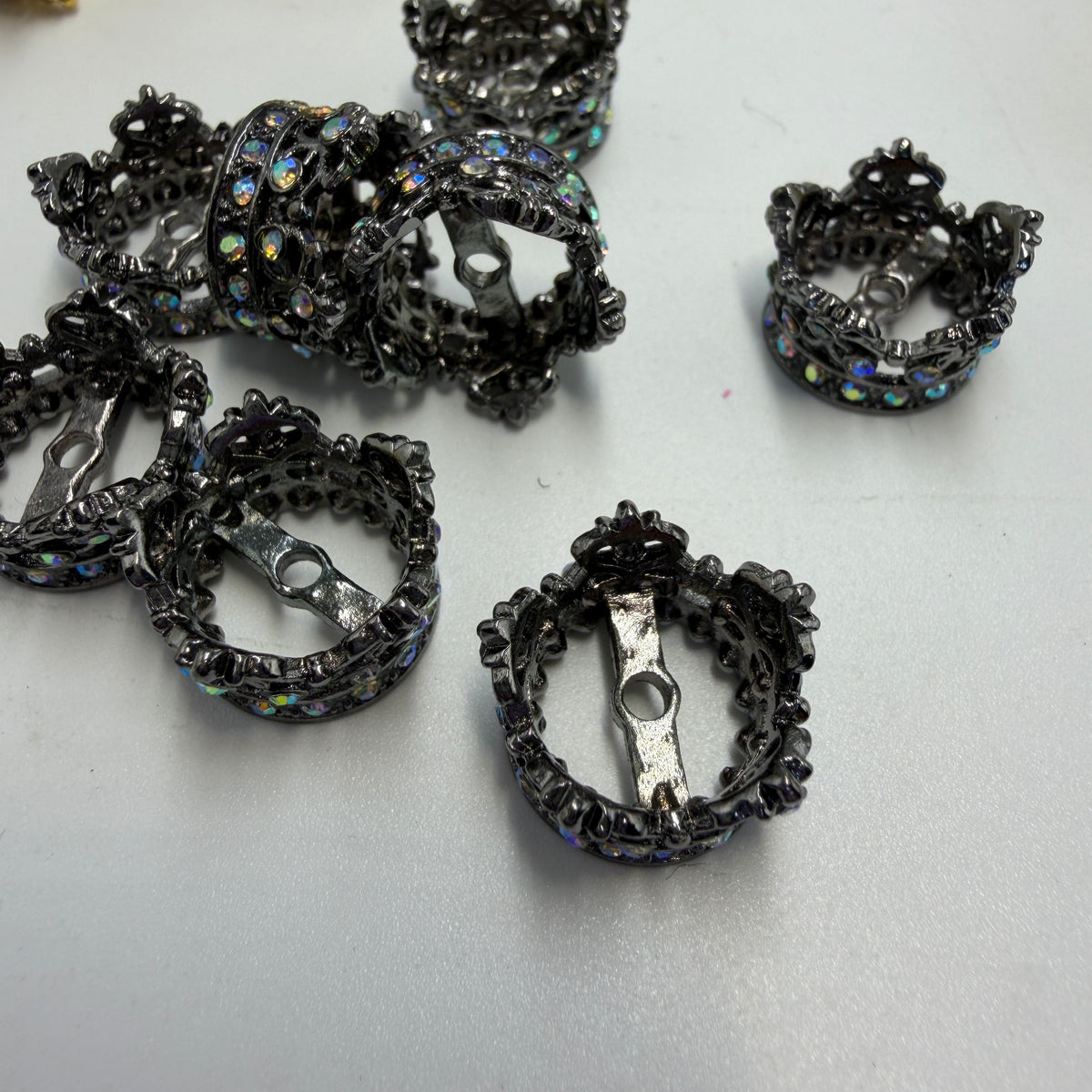 Crown space with rhinestone crown bead cap