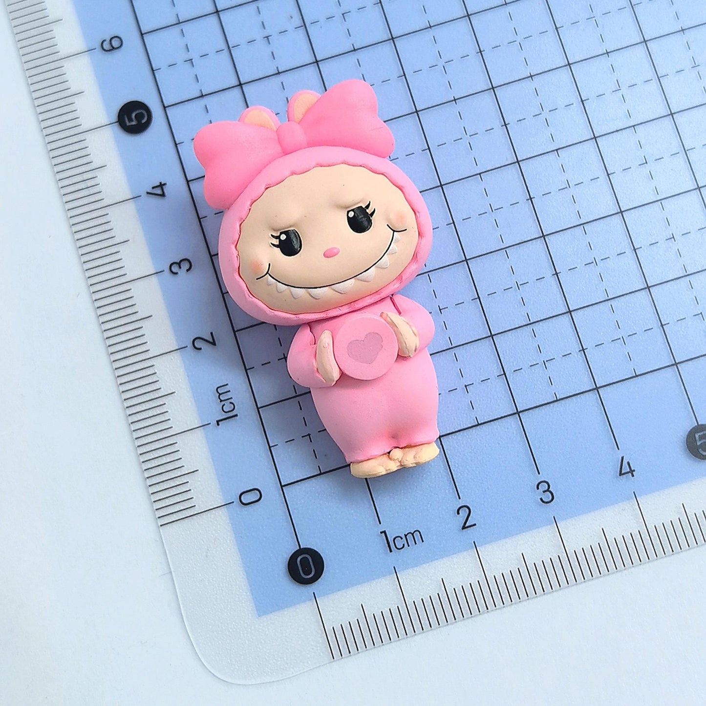 labubu Cute mini doll  Pen Toppers holding a heart at front