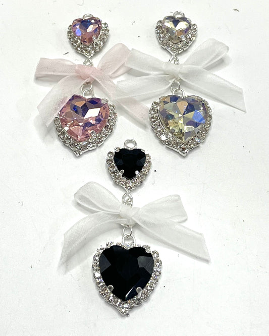 Metal heart Bows made of ribbons bow Heart-shaped pendant
