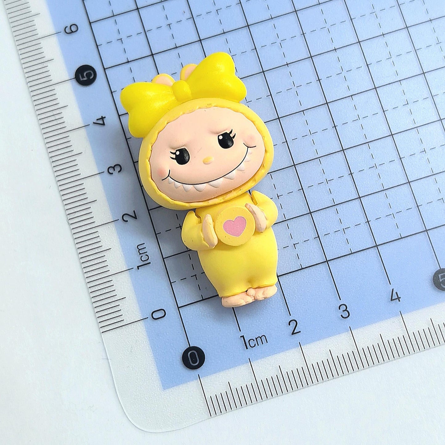 labubu Cute mini doll  Pen Toppers holding a heart at front