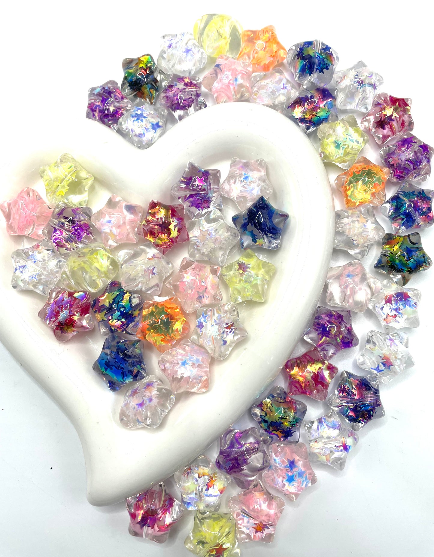 Acrylic bead star shaped with confetti star inside ,random mix）