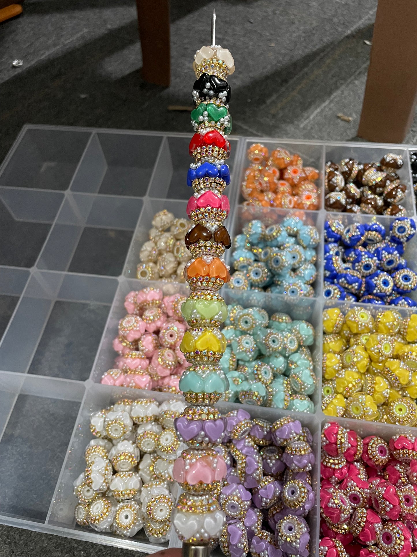 gold color rhinestone chain diy beaded beadable heart shape fancy beads ornaments with pearl and gold color rihnestone chain,colored ,random mix