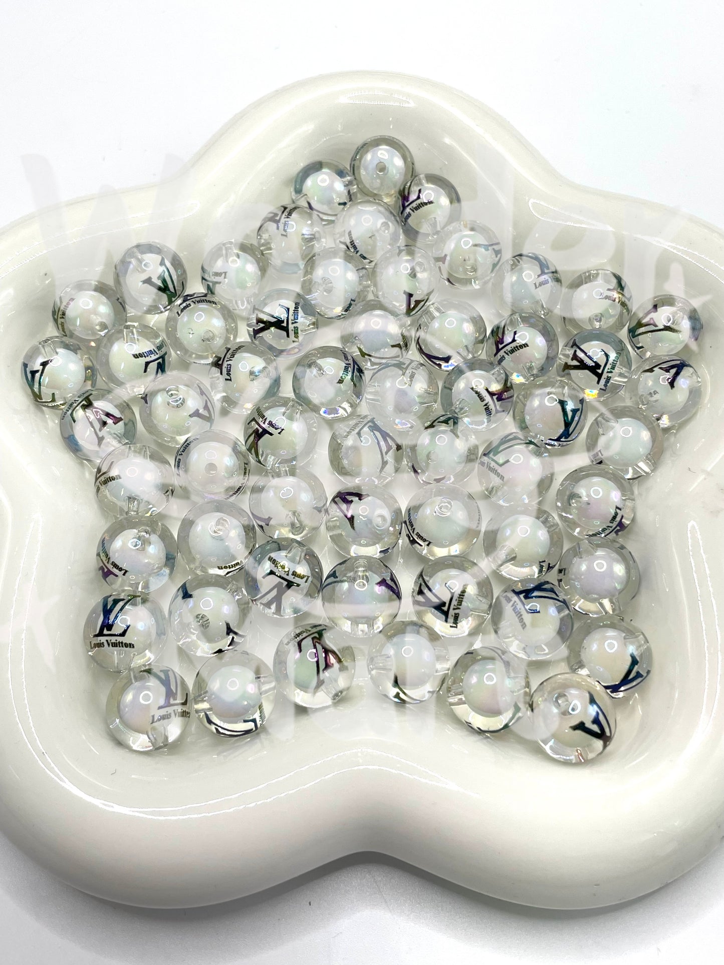 Acrylic Logo beads Trendy brand Luxury brand 16mm Random Mix