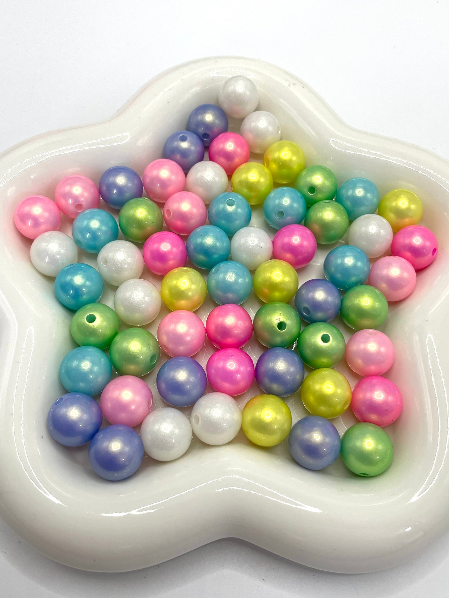 Acrylic beads Colored solid-color acrylic beads Shimmering luster 16mm Random Mix