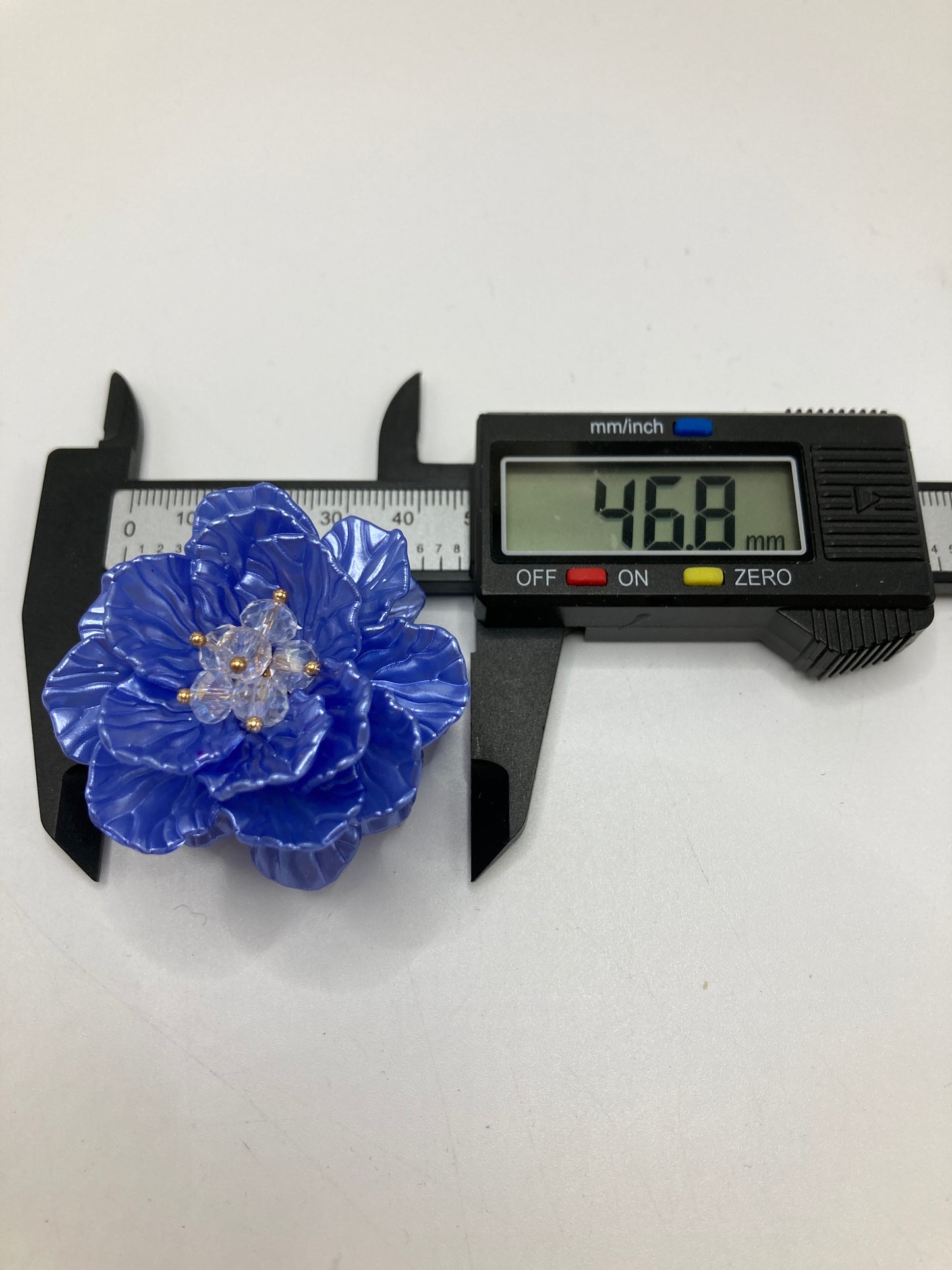 Fancy Beads Weaving acrylic flower petals into a rose shape A rose flower woven with crystals and petals Clay flower Random Mix  47mm