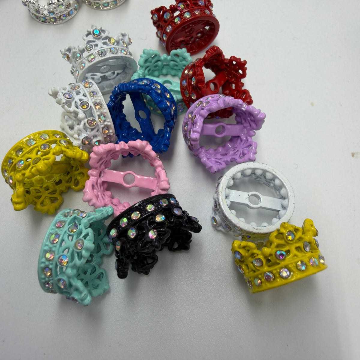 Crown space with rhinestone crown bead cap