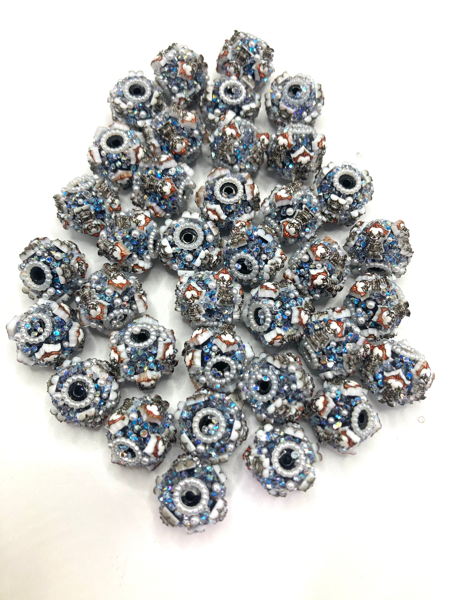 grinch Puppet beads Horror Terrible The protagonist of a horror movie Acrylic water droplet bead string jewelry Halloween Series Random Mix